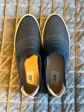 UGG Women's Sammy Breeze Slip On